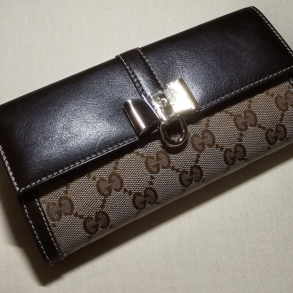 Authentic GUCCI Monogram Coated Canvas Brown Leather Bow Continental Wallet Box